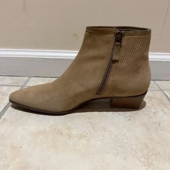 Beige Aquatalia Suede Pointed Ankle Boots / Booties [Size 8.5] - Picture 3 of 4